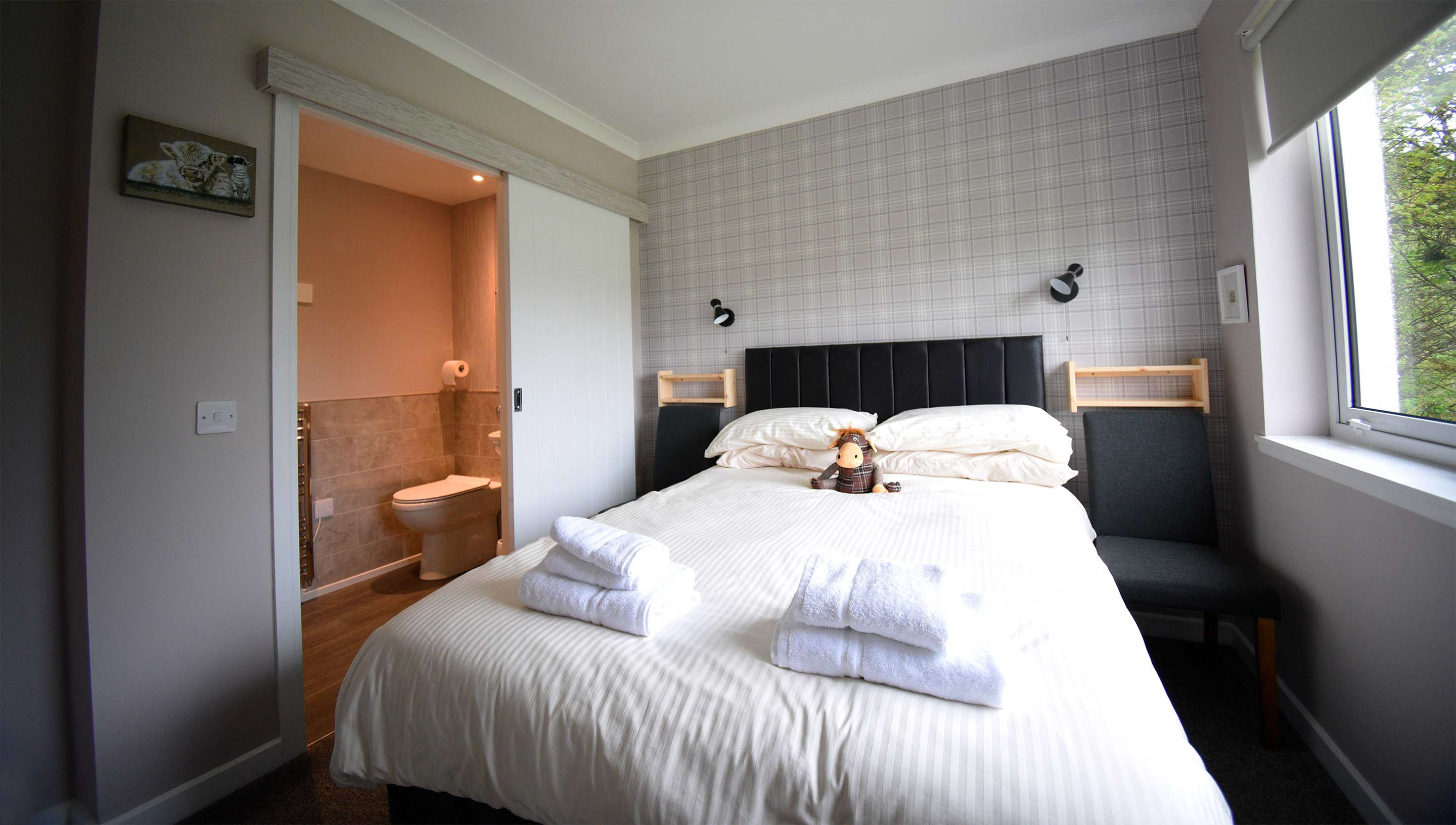 Double Room Accommodation in Uig with WIFI and private parking